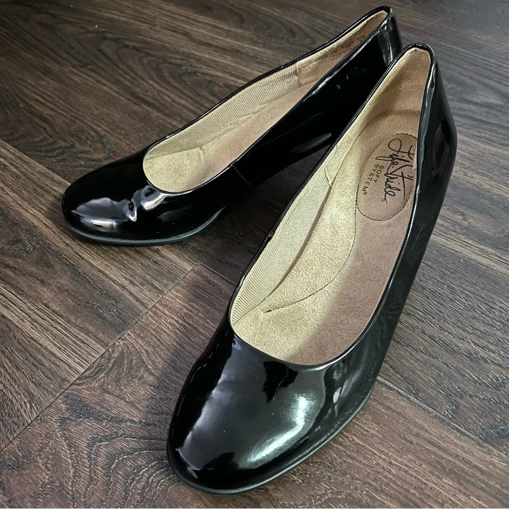 Life Stride Black Patent Heels
